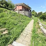 아파트 For 6 People In A Natural Area - Residential Hillside Neighborhood In - 15 Minutes From The Train Station - Val Di Vara And Cinque Terre Hiking Trails *