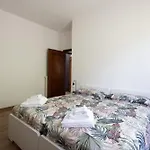 For 6 People In A Natural Area - Residential Hillside Neighborhood In - 15 Minutes From The Train Station - Val Di Vara And Cinque Terre Hiking Trails 아파트 *