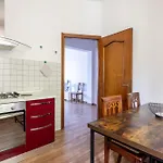 Appartamento For 6 People In A Natural Area - Residential Hillside Neighborhood In - 15 Minutes From The Train Station - Val Di Vara And Cinque Terre Hiking Trails *