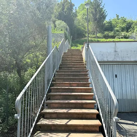 Per 6 Persone Nella Natura - Zona Collinare Residenziale - 15 Minuti Dalla Stazione - Val Di Vara Trekking 5 Terre