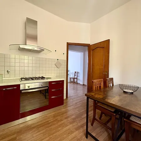 Apartment Per 6 Persone Nella Natura - Zona Collinare Residenziale - 15 Minuti Dalla Stazione - Val Di Vara Trekking 5 Terre *