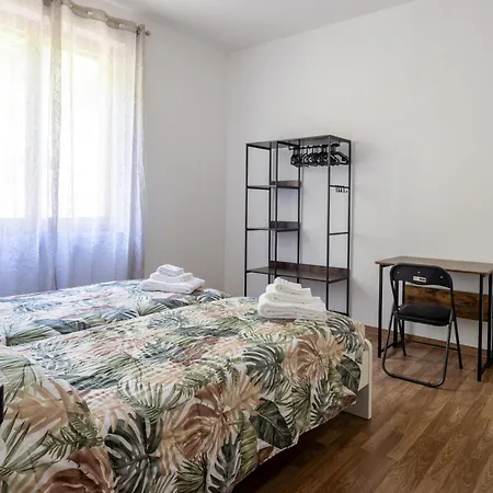 Apartment Per 6 Persone Nella Natura - Zona Collinare Residenziale - 15 Minuti Dalla Stazione - Val Di Vara Trekking 5 Terre