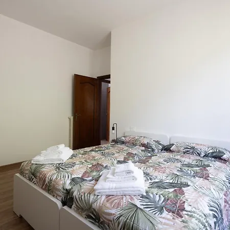 For 6 People In A Natural Area - Residential Hillside Neighborhood In - 15 Minutes From The Train Station - Val Di Vara And Cinque Terre Hiking Trails Apartman *