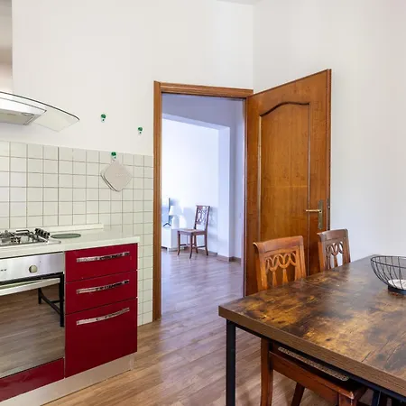 Apartman For 6 People In A Natural Area - Residential Hillside Neighborhood In - 15 Minutes From The Train Station - Val Di Vara And Cinque Terre Hiking Trails *