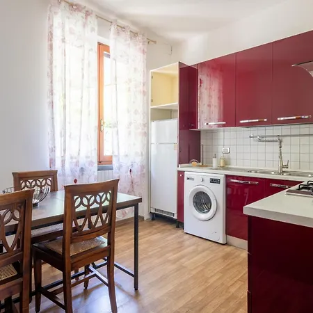 For 6 People In A Natural Area - Residential Hillside Neighborhood In - 15 Minutes From The Train Station - Val Di Vara And Cinque Terre Hiking Trails Apartman *