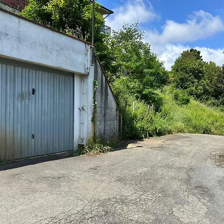 Per 6 Persone Nella Natura - Zona Collinare Residenziale - 15 Minuti Dalla Stazione - Val Di Vara Trekking 5 Terre La Spezia