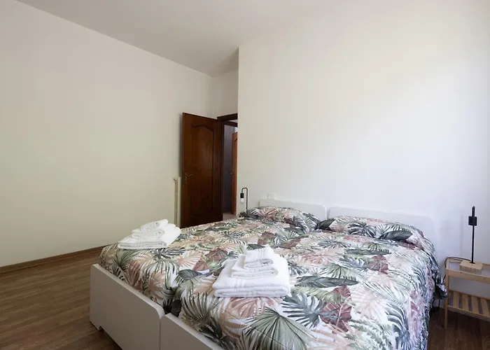 Per 6 Persone Nella Natura - Zona Collinare Residenziale - 15 Minuti Dalla Stazione - Val Di Vara Trekking 5 Terre Apartment *