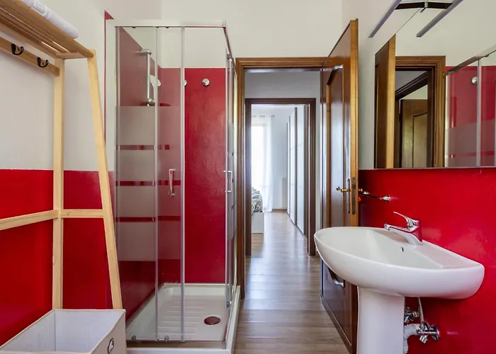 Per 6 Persone Nella Natura - Zona Collinare Residenziale - 15 Minuti Dalla Stazione - Val Di Vara Trekking 5 Terre La Spezia