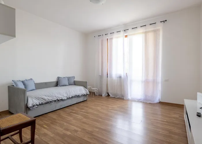 Per 6 Persone Nella Natura - Zona Collinare Residenziale - 15 Minuti Dalla Stazione - Val Di Vara Trekking 5 Terre * La Spezia