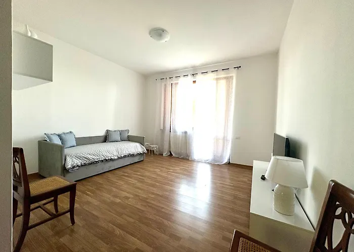 Per 6 Persone Nella Natura - Zona Collinare Residenziale - 15 Minuti Dalla Stazione - Val Di Vara Trekking 5 Terre * La Spezia